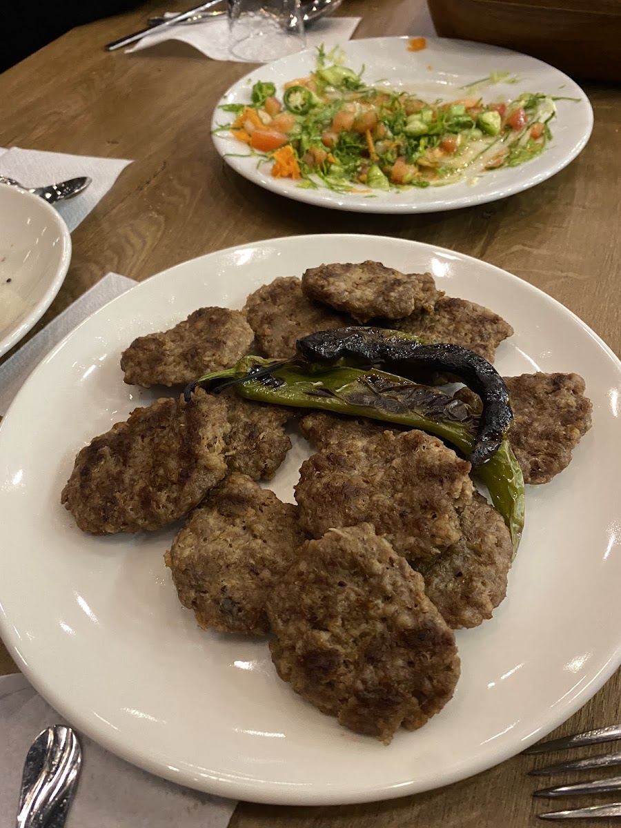 Komaroğlu Köfte Salonu — fotoğraf 2