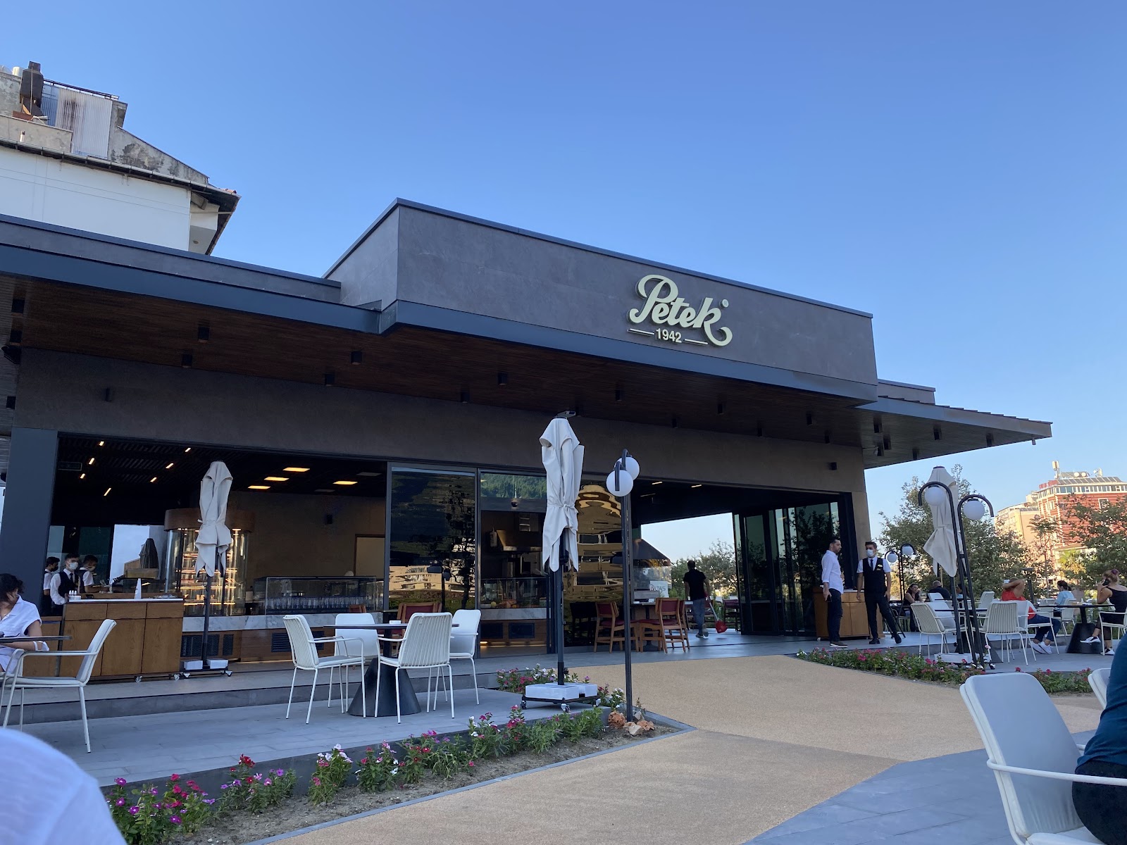 Köprübaşı Petek Pastanesi 1947 — fotoğraf 1