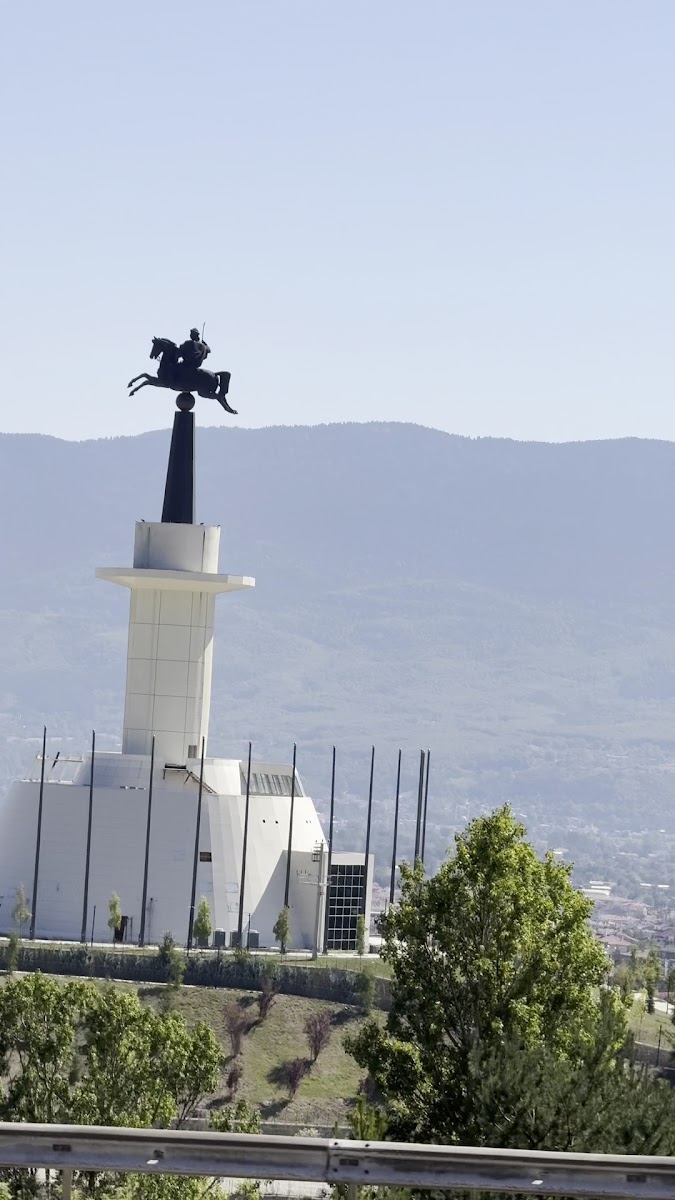 Köroğlu Anıtı — fotoğraf 3