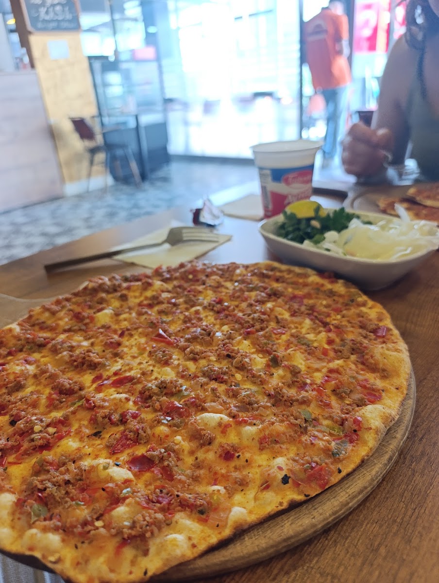 Köz Döner 63 Urfa Lahmacun — fotoğraf 3