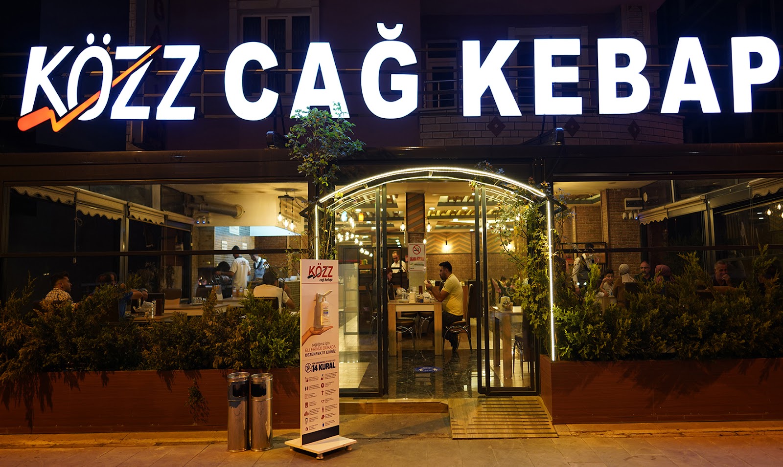 Közz Cağ Kebap — fotoğraf 1