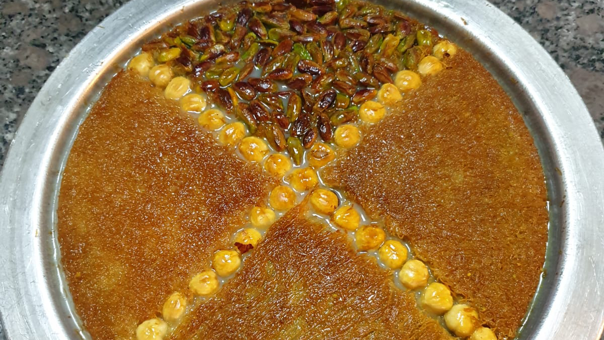 Lütfi Usta Burma Kadayıfı Künefe & Baklava — fotoğraf 5