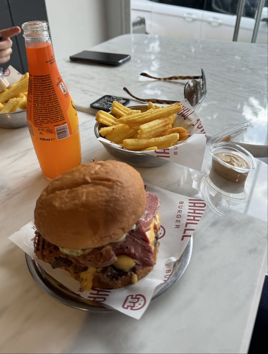 Mahalle Burger - Eski Lara — fotoğraf 2