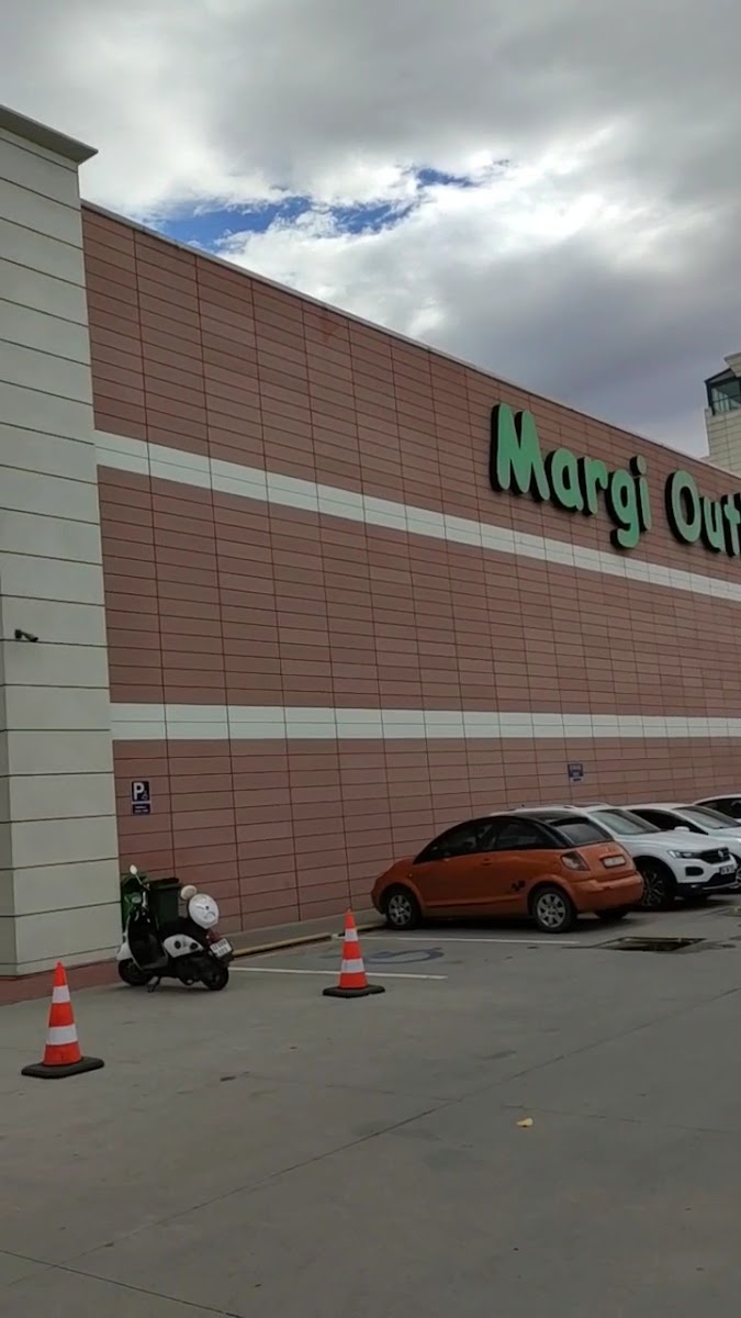 Margi Outlet Edirne Alışveriş Merkezi — fotoğraf 3