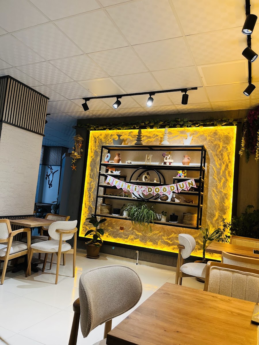 Masal Oyun Dünyası & Cafe Melis — fotoğraf 1