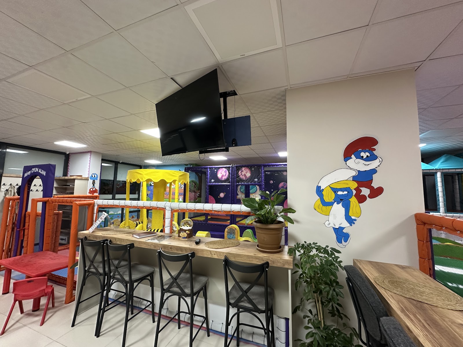 Masal Oyun Dünyası & Cafe Melis — fotoğraf 4
