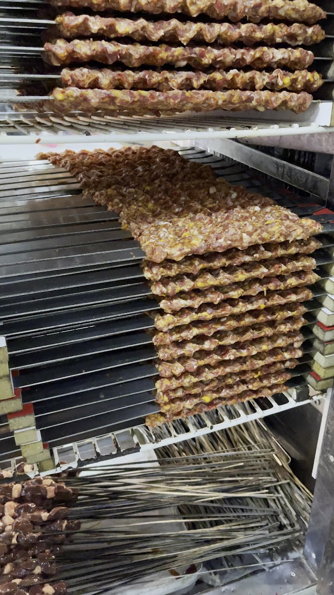 MEDİNE CİĞER KEBAP & KASAP FIRIN LOKANTASI — fotoğraf 3