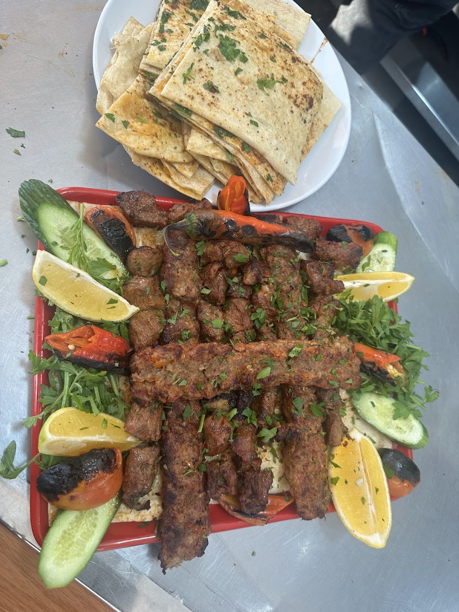 MEDİNE CİĞER KEBAP & KASAP FIRIN LOKANTASI — fotoğraf 4