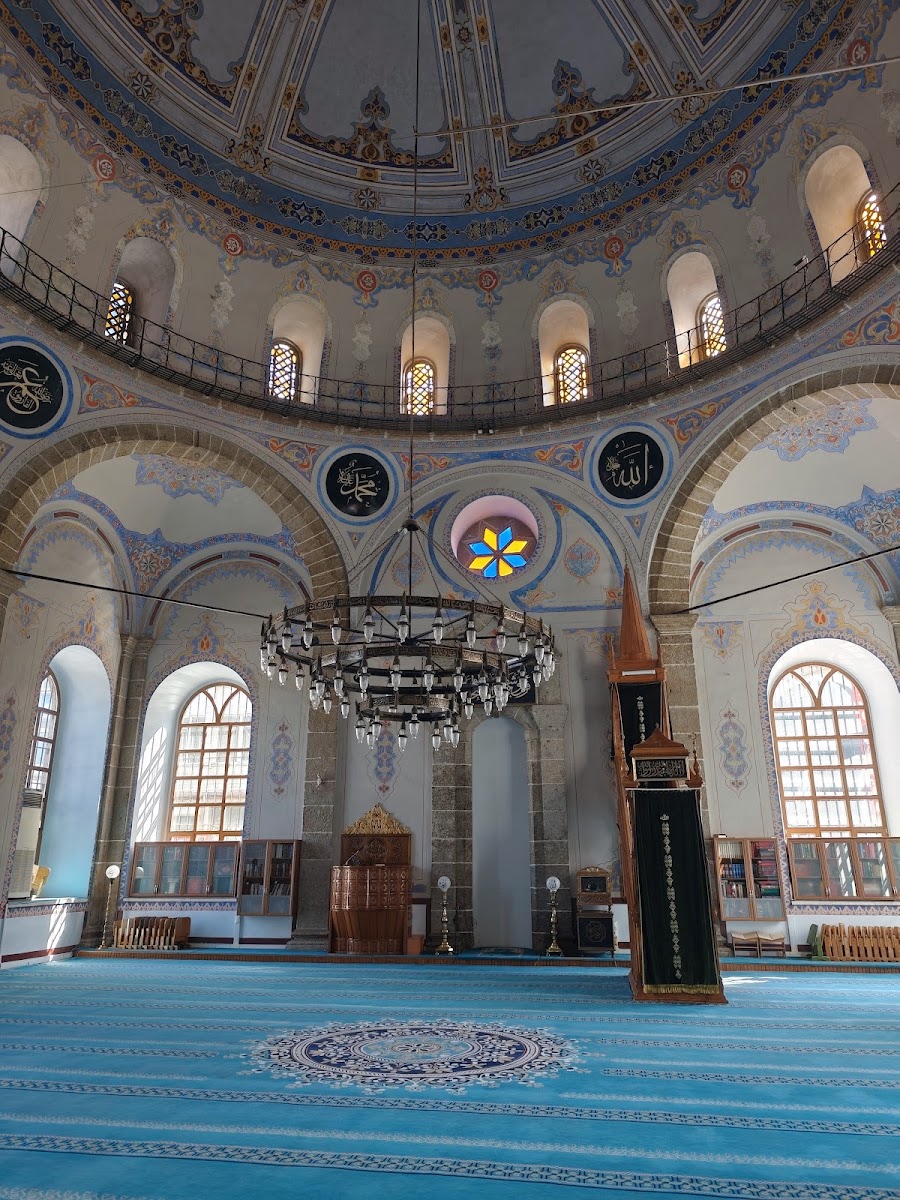 Merkez Büyük Cami — fotoğraf 2