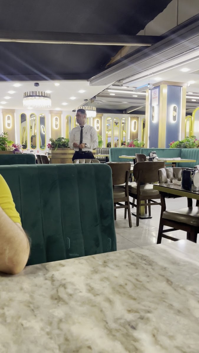 MEŞHUR YILDIZ ASPAVA İZMİR DÖNER VE PİDE SALONU — fotoğraf 3