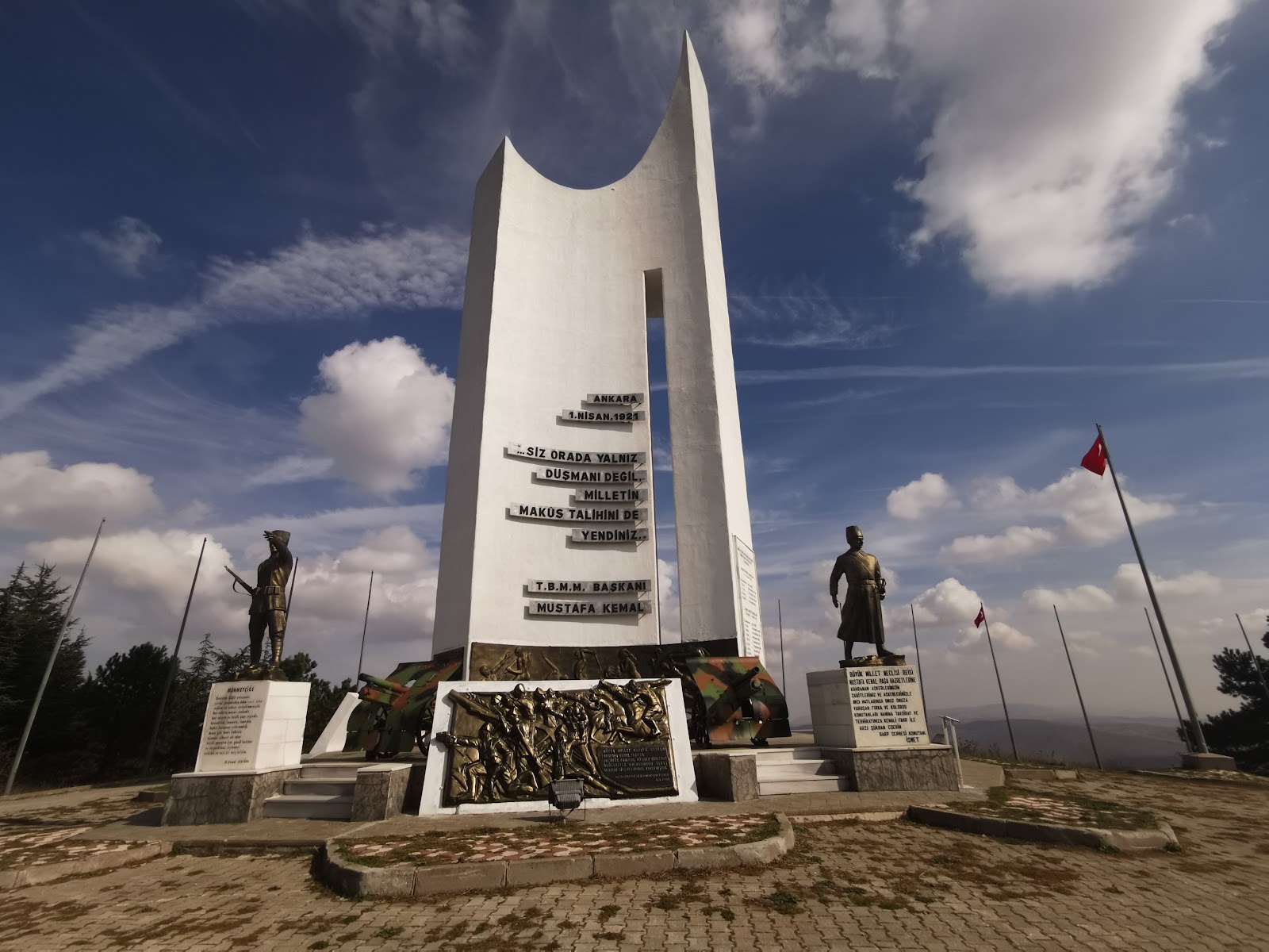 Metris Tepe Zafer Anıtı