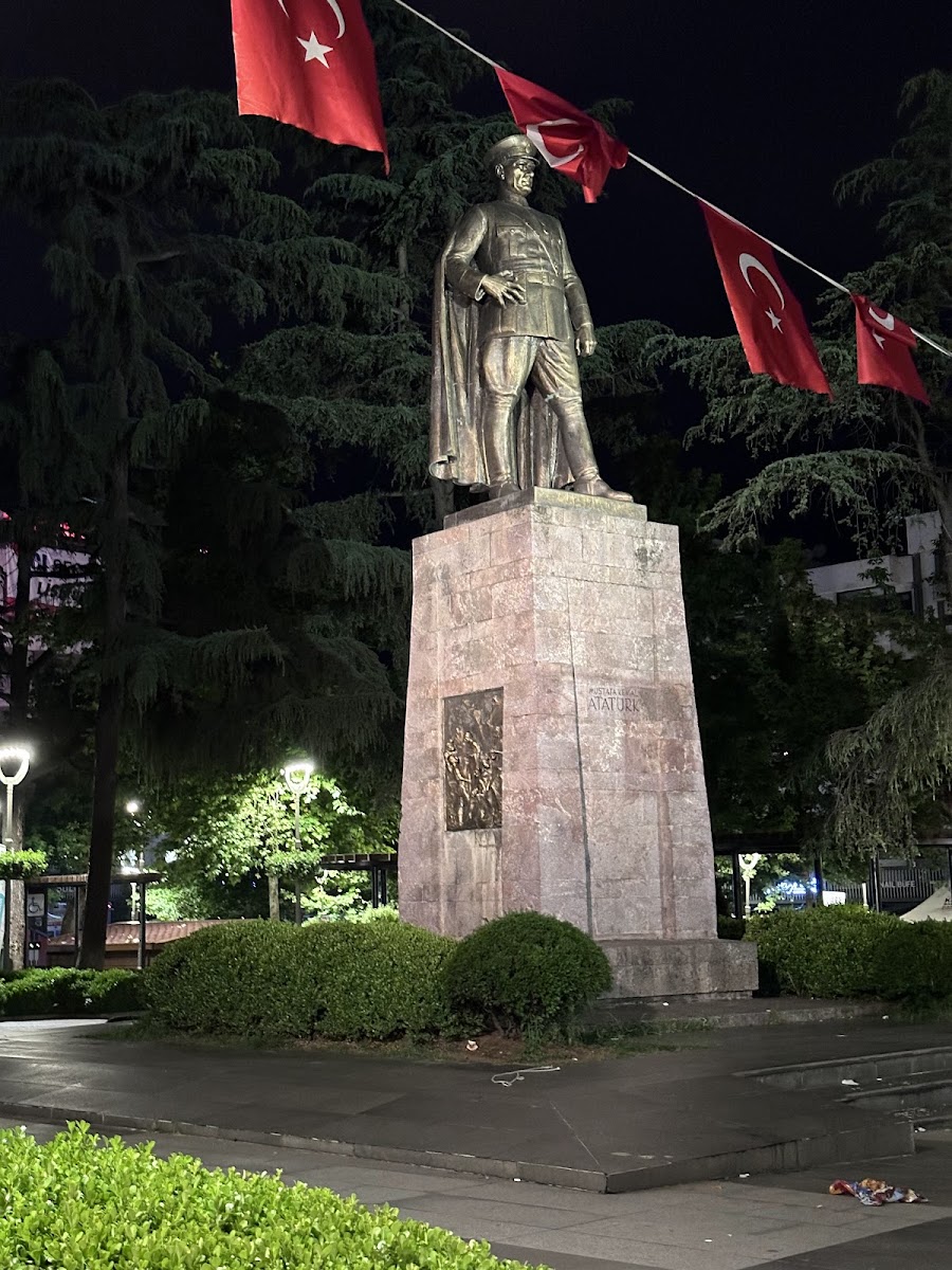 Meydan — fotoğraf 1