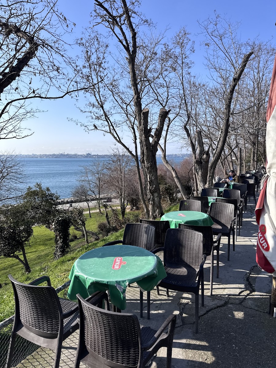 Moda Aile Çay Bahçesi — fotoğraf 1