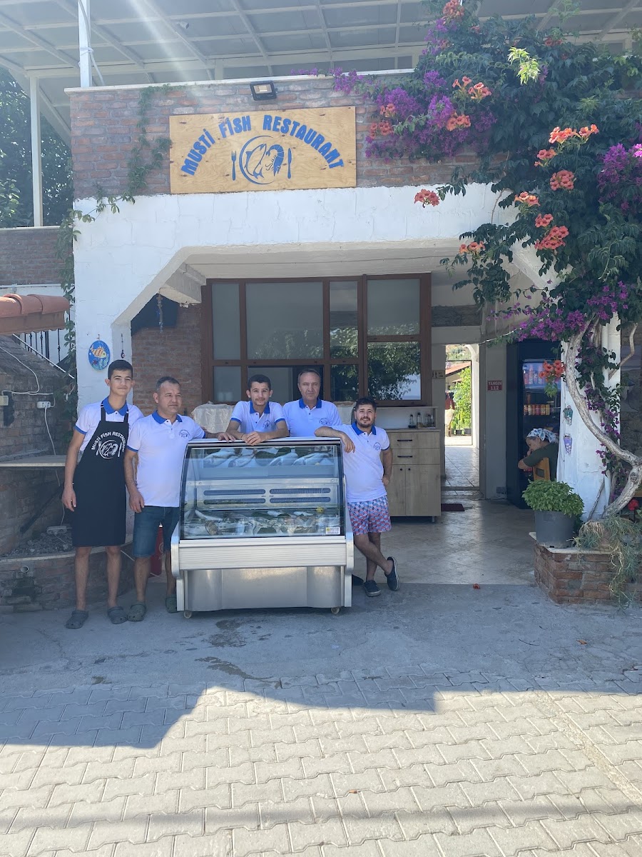 Musti Fish Restaurant — fotoğraf 1