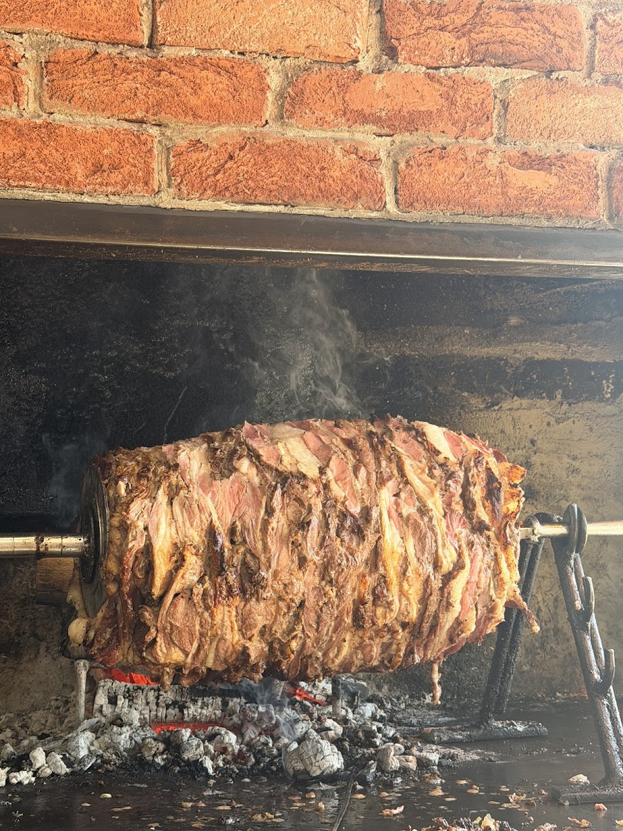 NEBİ USTA TORTUM CAĞ KEBAP — fotoğraf 2