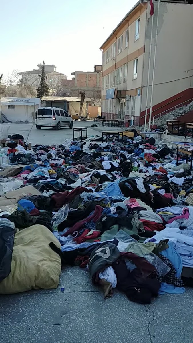 Necip Fazıl Kısakürek Parkı — fotoğraf 2