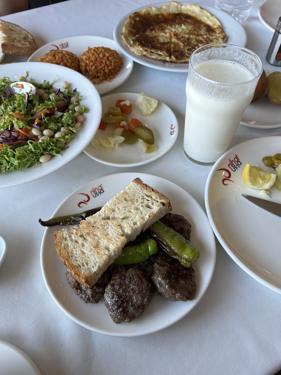 Nihat Usta Akçaabat Köfte — fotoğraf 2