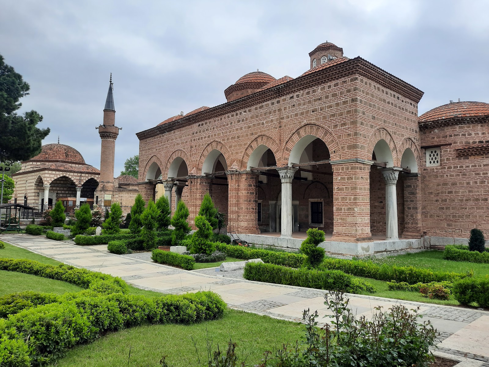 Nilüfer Hatun İmareti