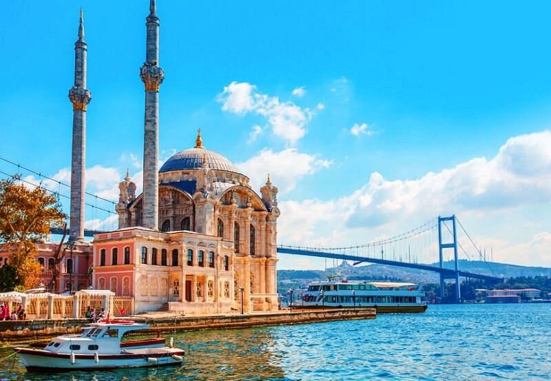 Ortaköy Meydanı — fotoğraf 1