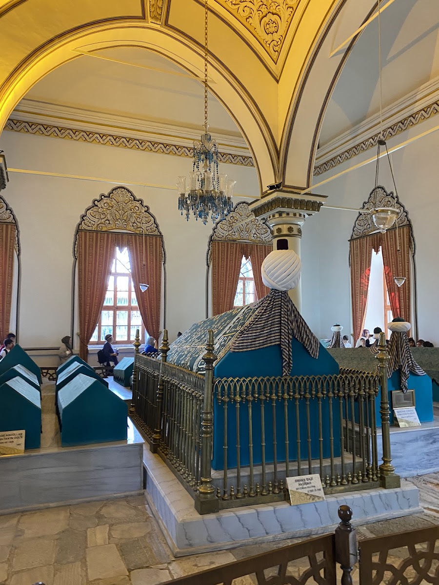 Osman Gazi Türbesi — fotoğraf 1