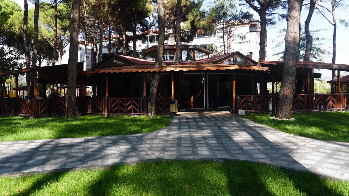 Osmancık Belediyesi Tabiat Park Sosyal Tesisleri — fotoğraf 1