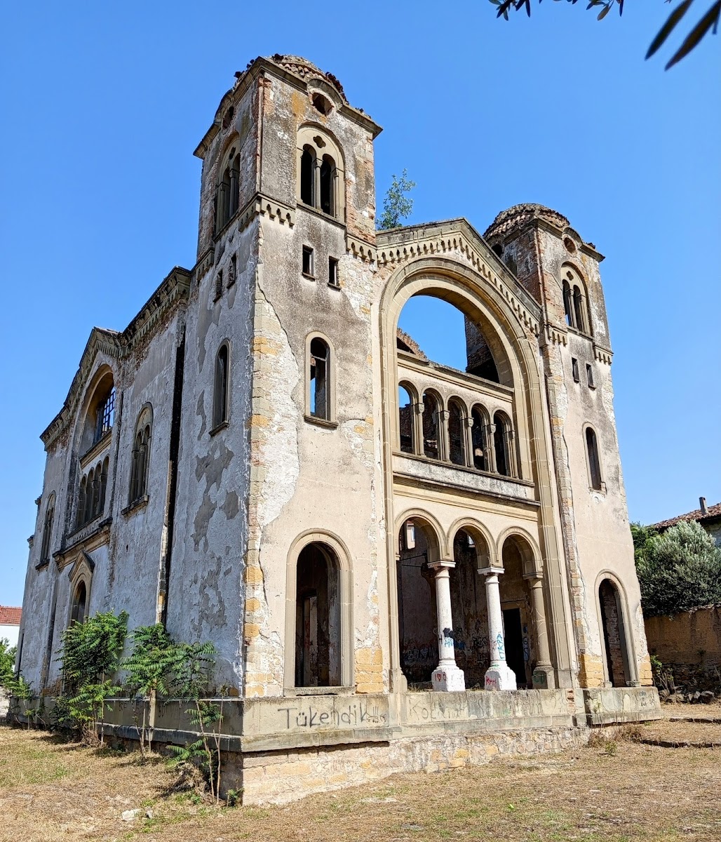 Bilecik: Osmaneli kilisesi, traverten ve kahve