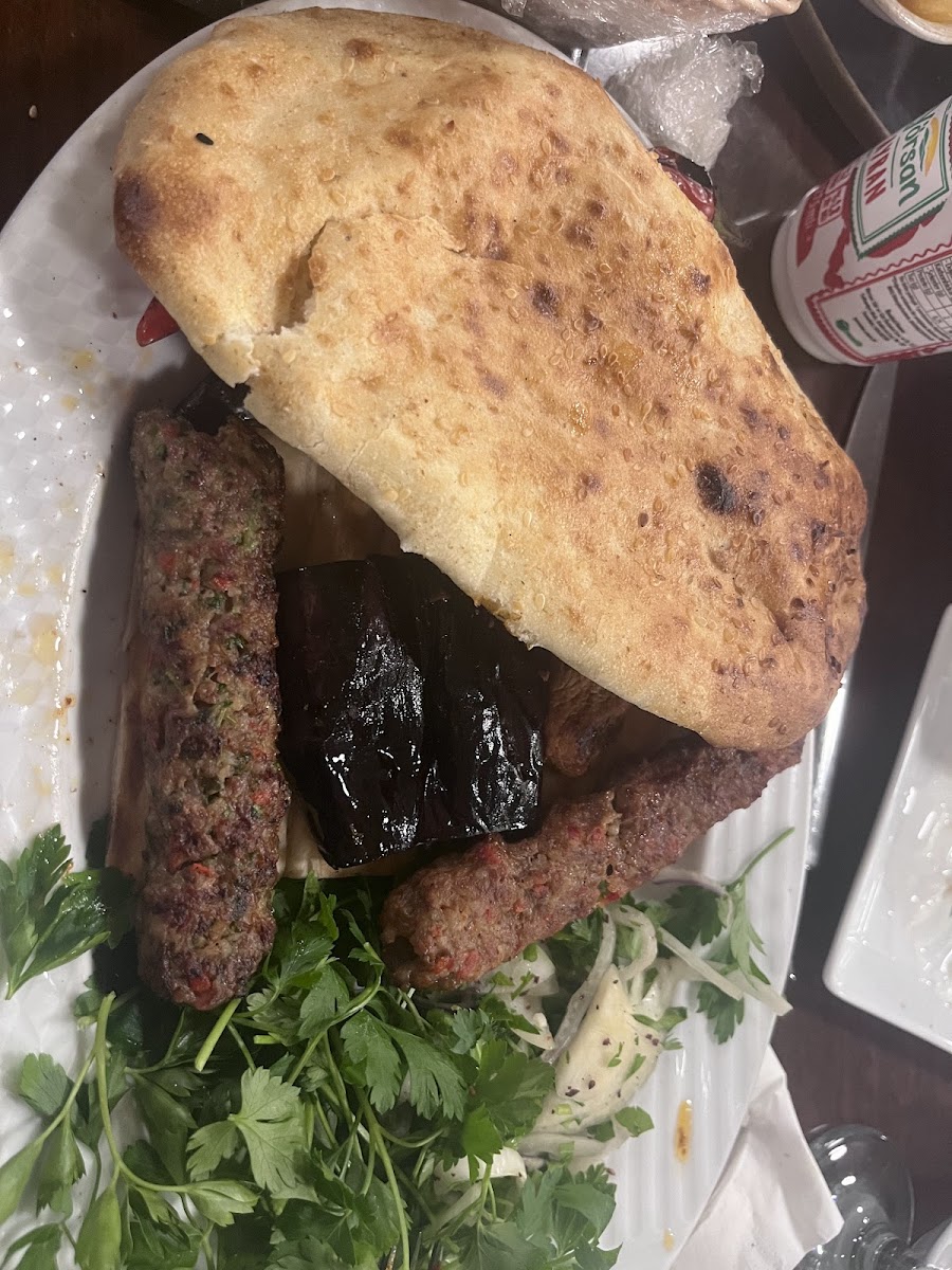 Özdemiroğlu Kebap Baklava — fotoğraf 3