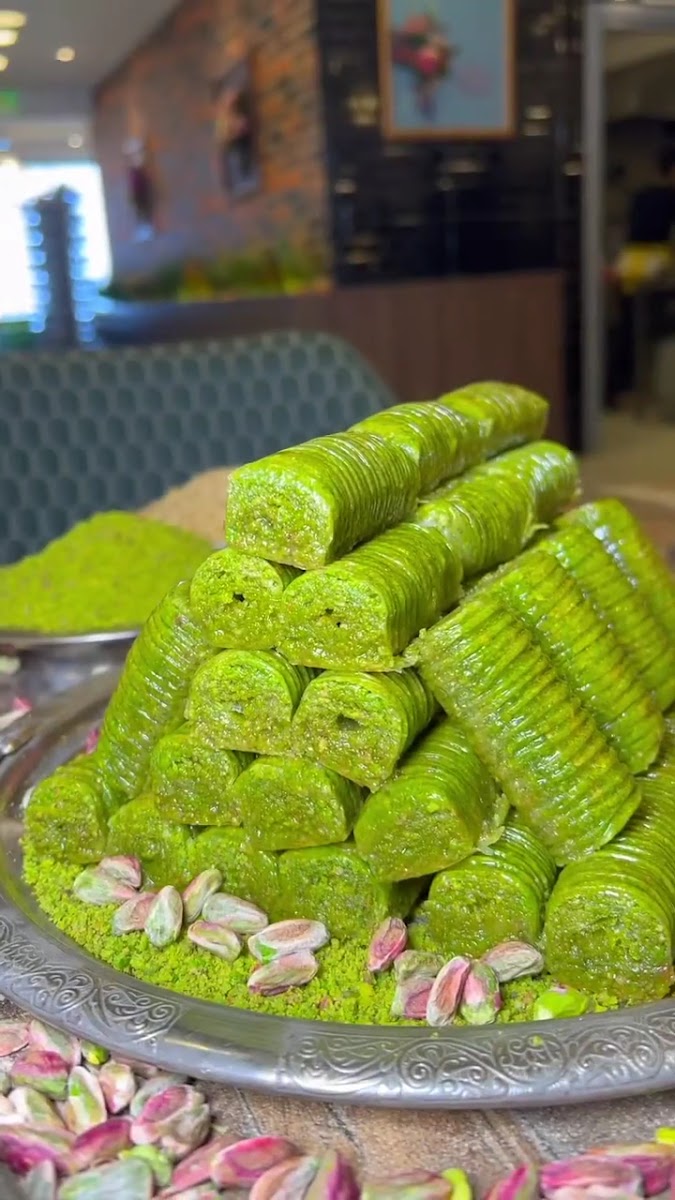 Özikizler Künefe İbrahimli | Künefe - Katmer - Tatlı — fotoğraf 3