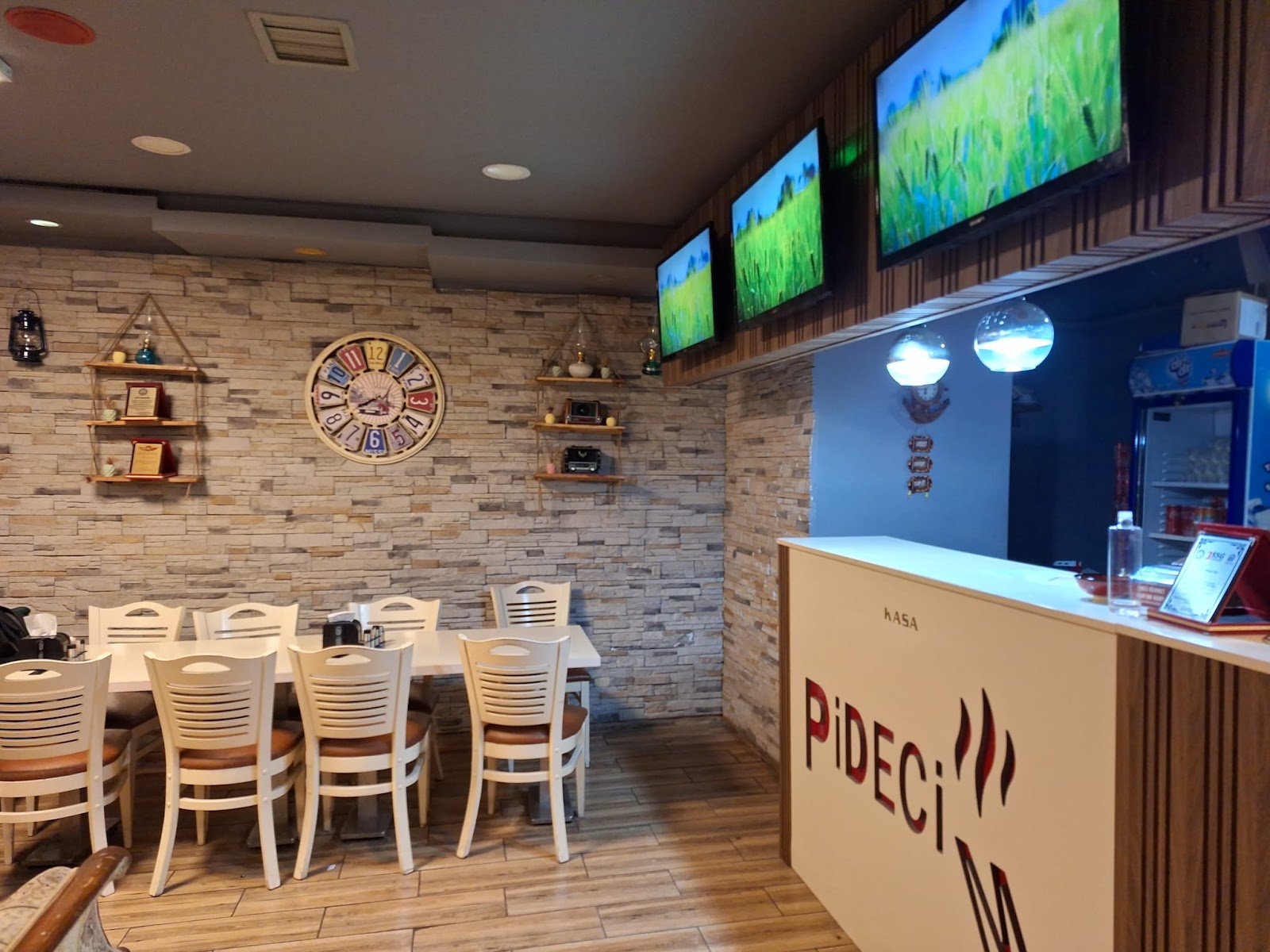 Pidecim Resturant ve İstasyon ocakbasi — fotoğraf 1