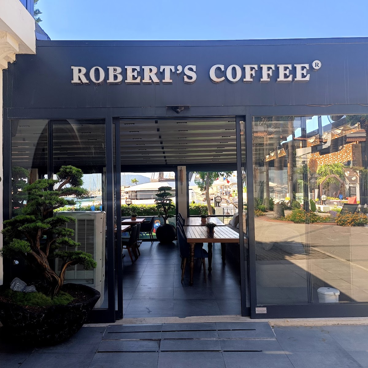 Robert's Coffee Netsel Marina — fotoğraf 1