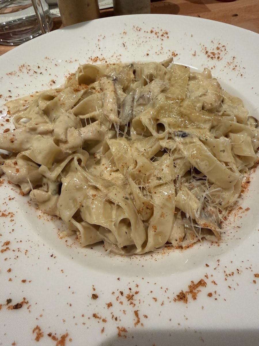 Rubys Pizzeria Food & Beverage pizza — fotoğraf 2