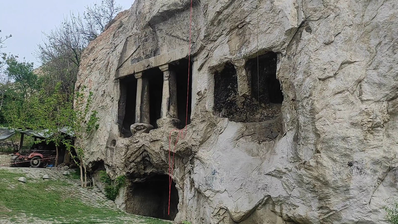 Sagopa Kajmer Kaya Mezarları — fotoğraf 3