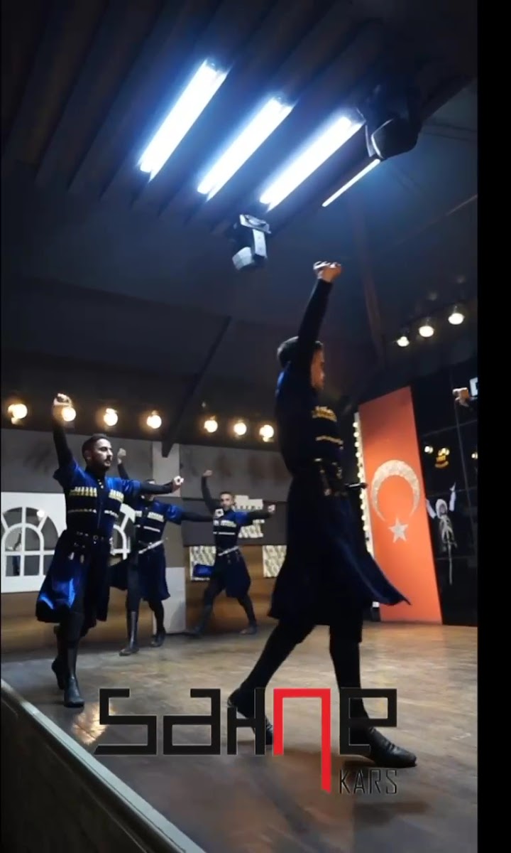 Sahne Kars — fotoğraf 1