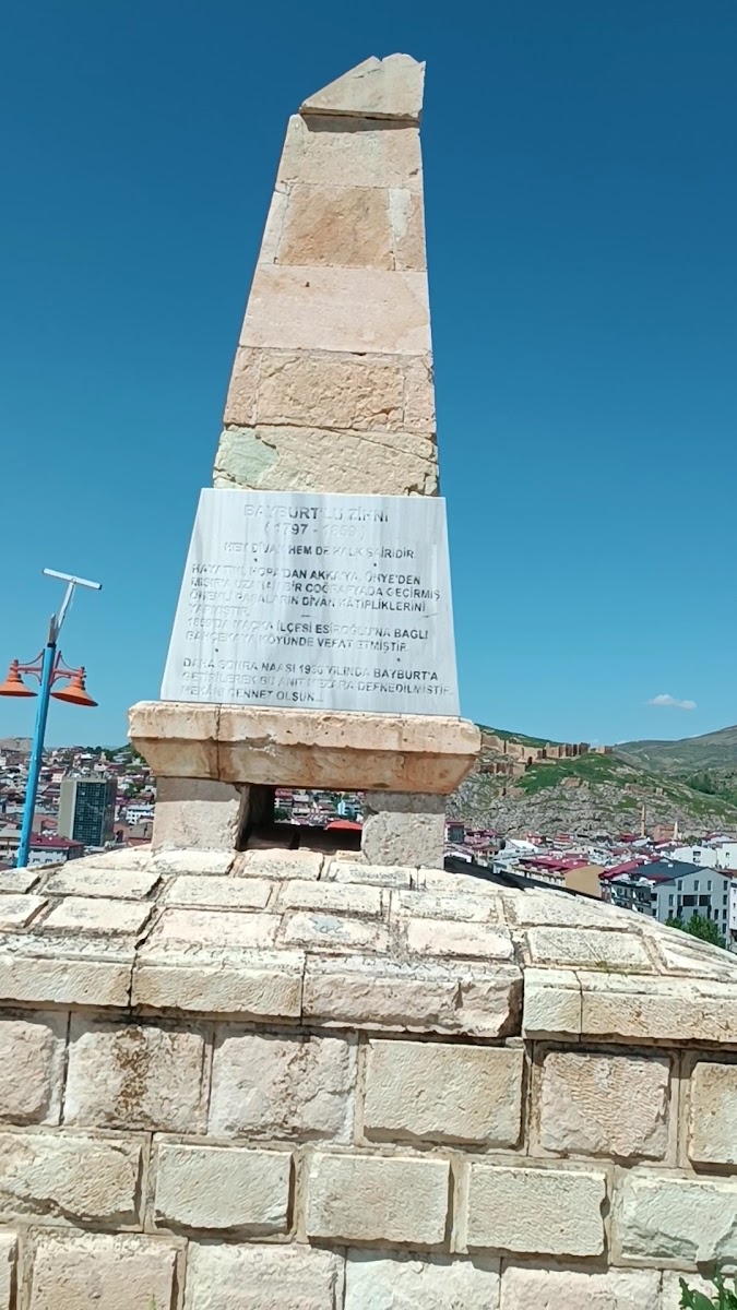 Şair Zihni Anıtı — fotoğraf 3