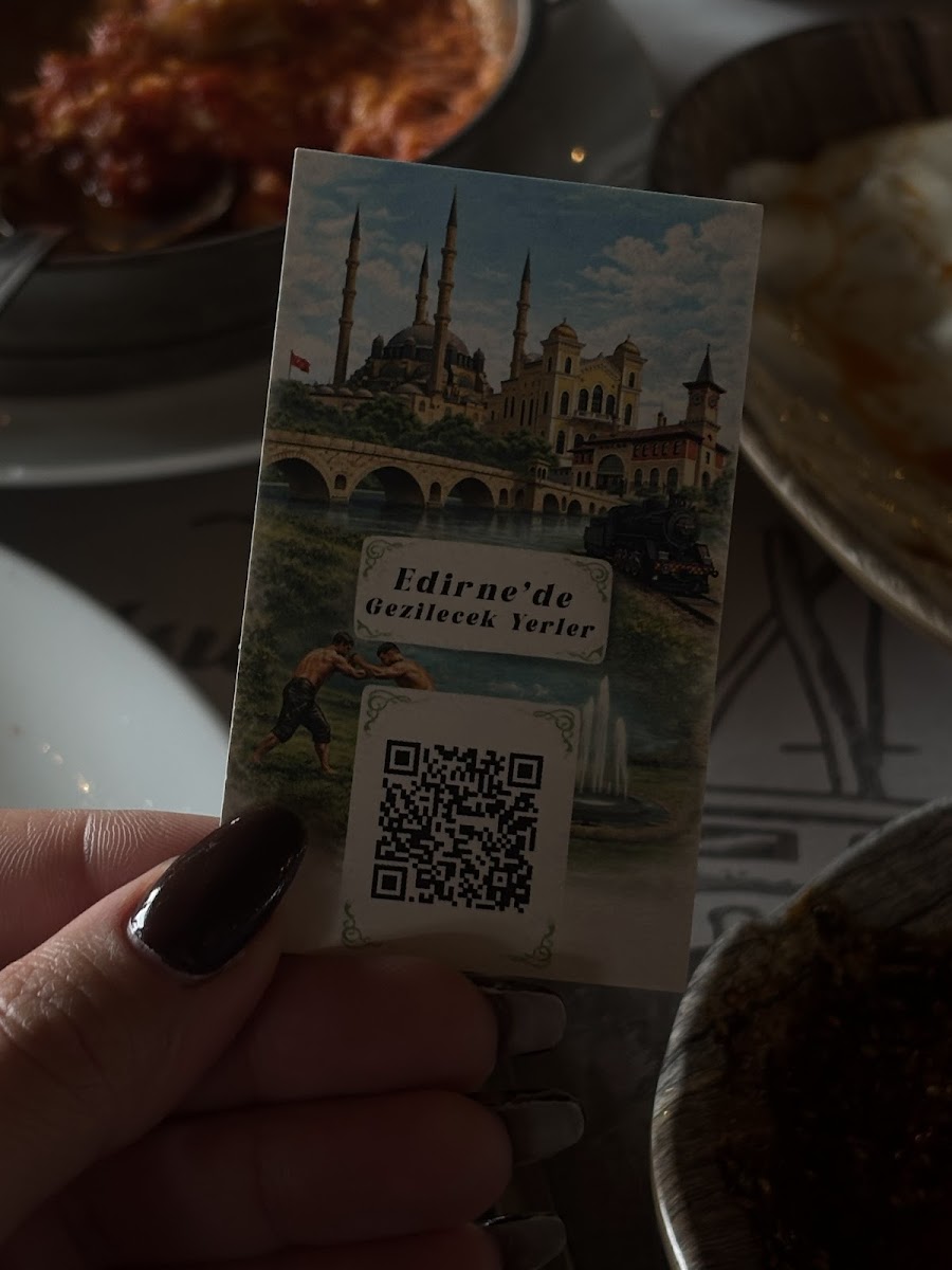 Saklı Bahçe | Edirne Kahvaltı | Paçanga Böreği | Menemen | Yöresel Lezzetler | Havuz | Şelale | Hobbit Evi — fotoğraf 2