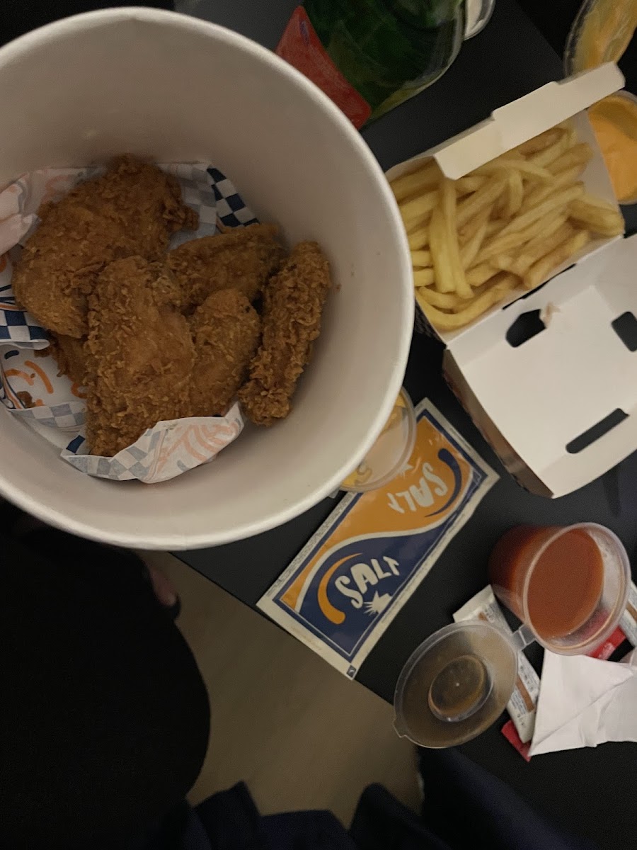 Salt Fried Chicken Akaretler — fotoğraf 3