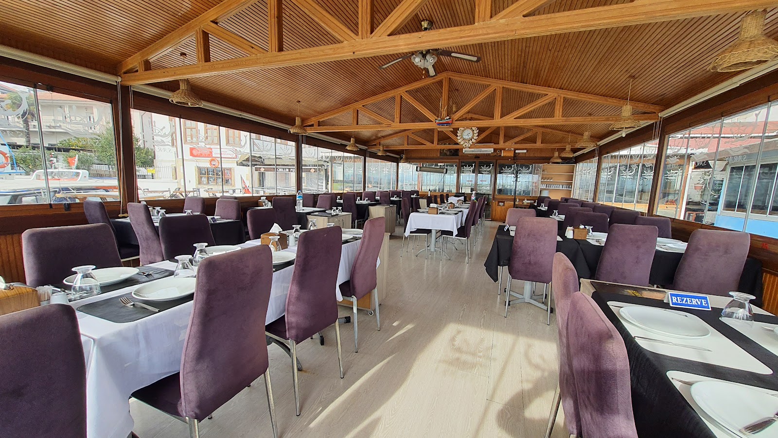 Saray Restoran — fotoğraf 1