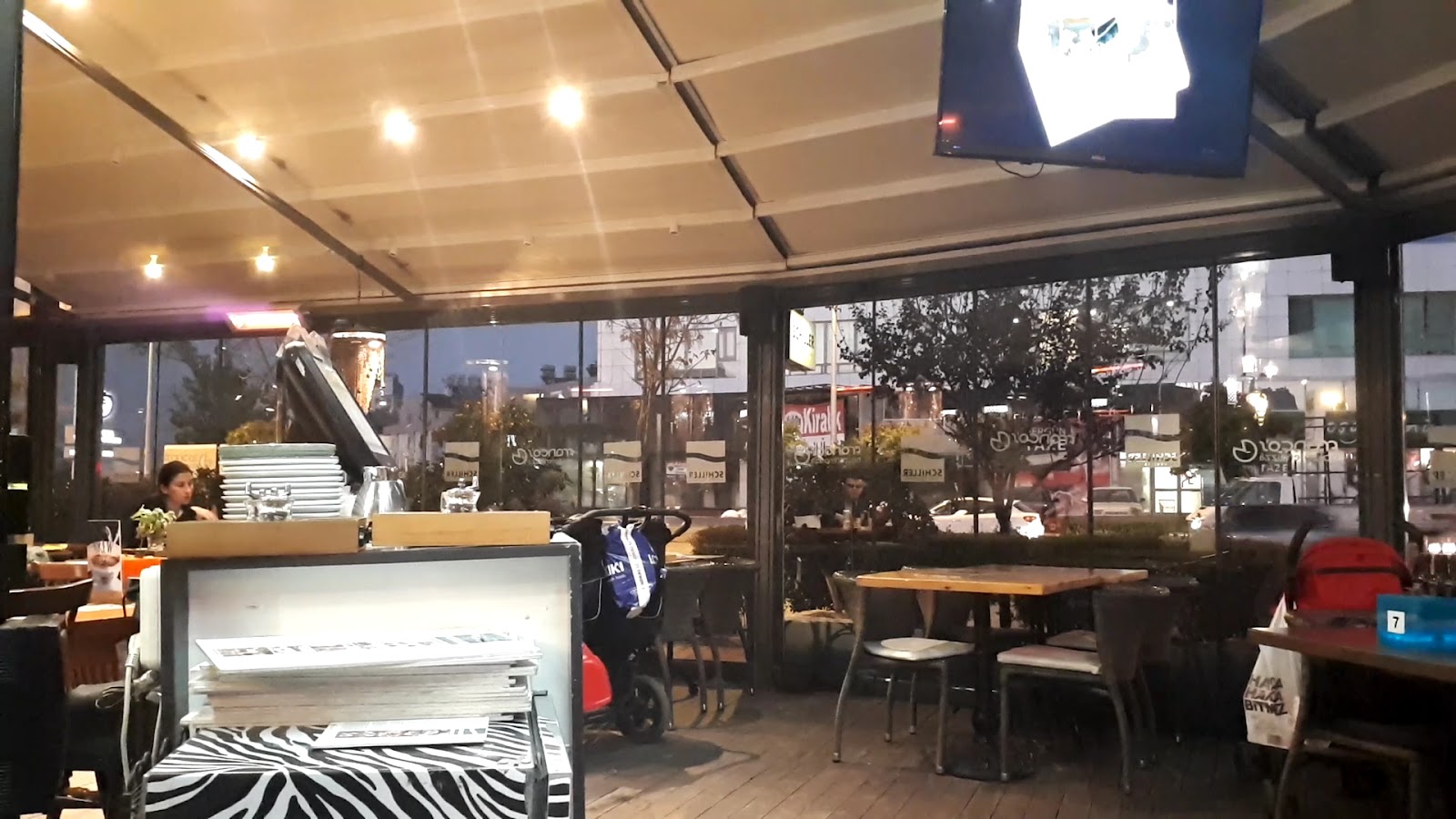 Schiller Kaffee Güzeloba & Franco's Pizza — fotoğraf 3