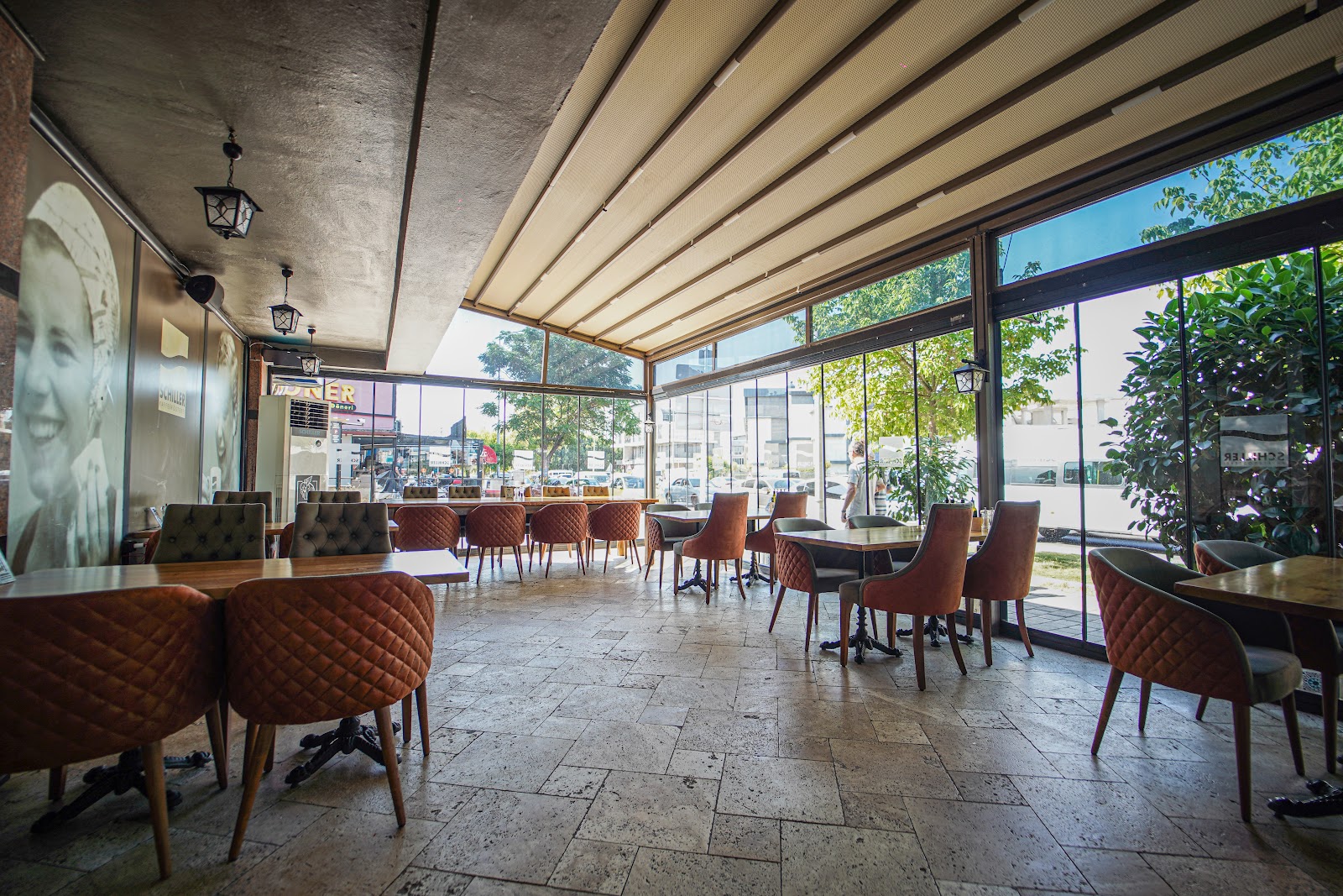 Schiller Kaffee Güzeloba & Franco's Pizza — fotoğraf 5