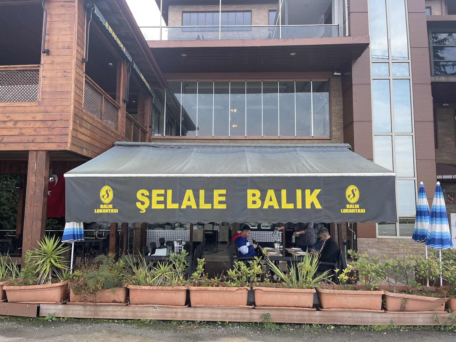 Şelale Balık lokantası — fotoğraf 1