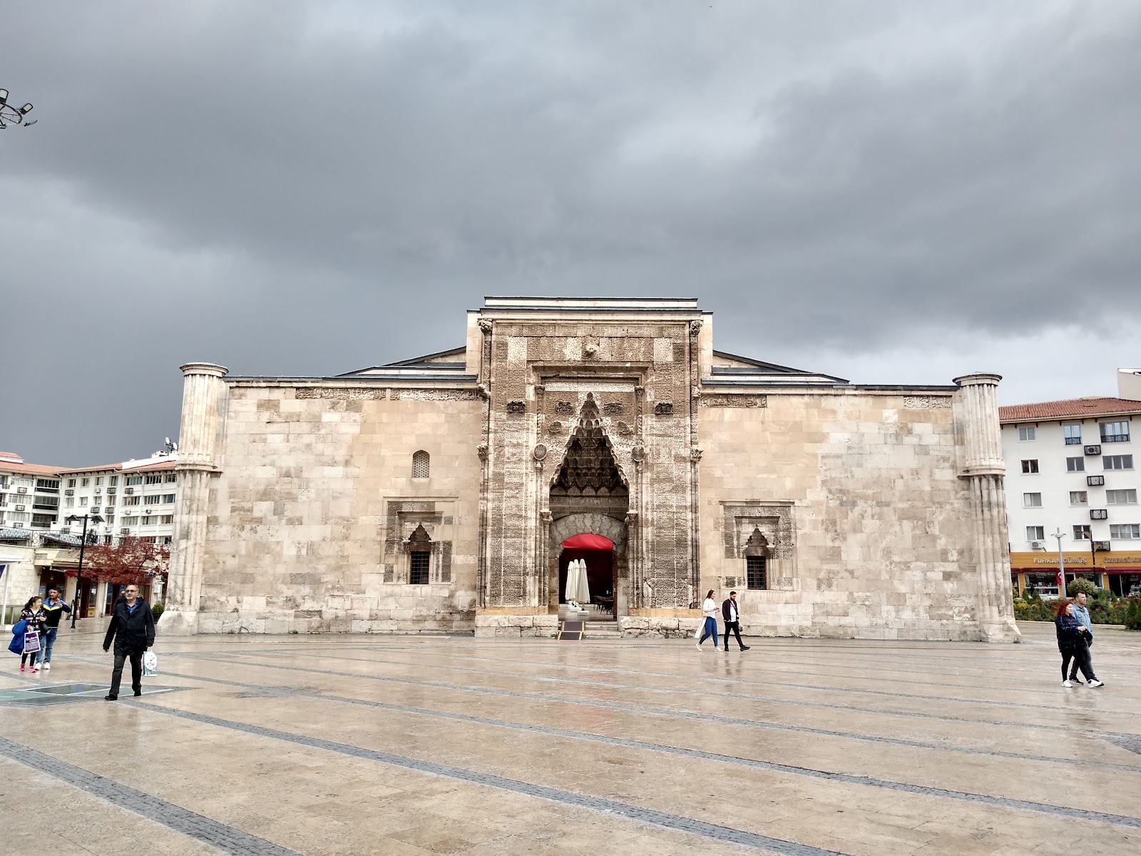 Selçuk Parkı — fotoğraf 1