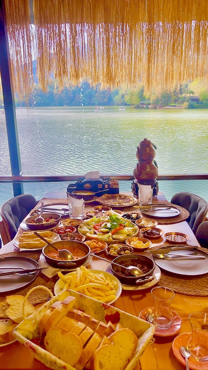 Sera Gölü Sera Park Restaurants & cafe — fotoğraf 5