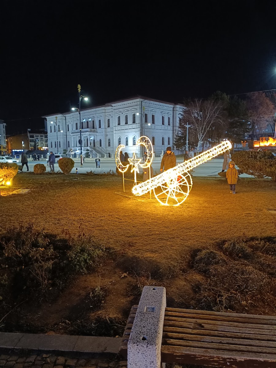 Sivas Cumhuriyet Meydanı — fotoğraf 2