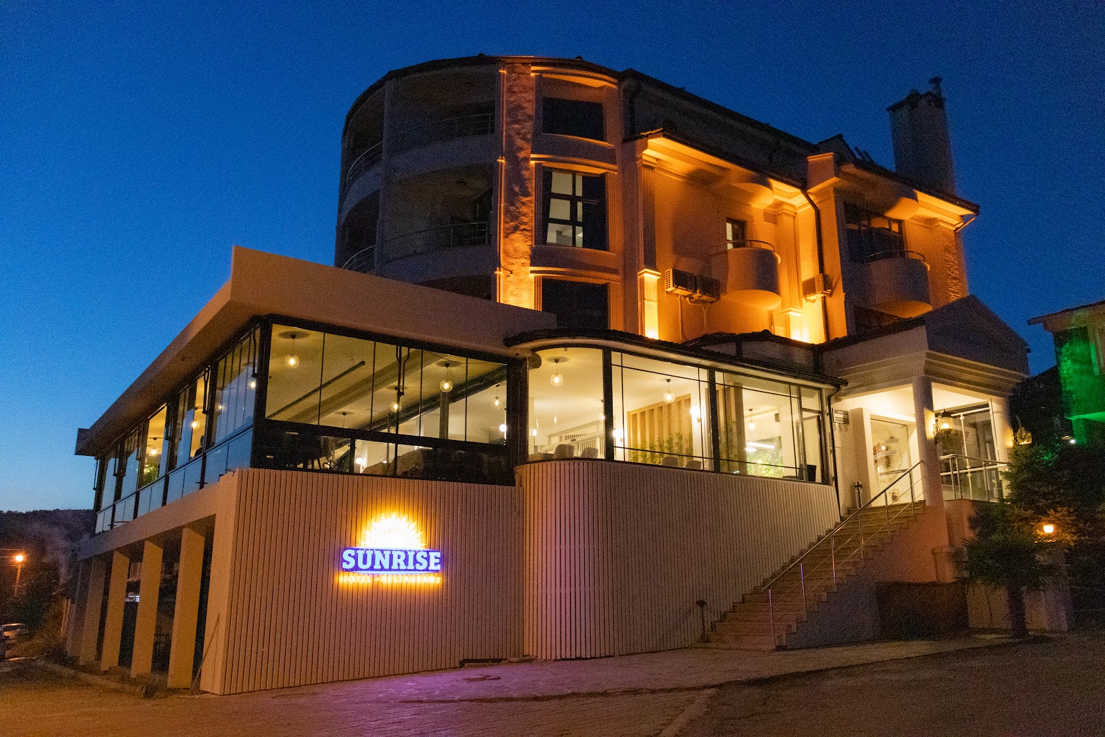 Sunrise Otel & Restaurant — fotoğraf 1
