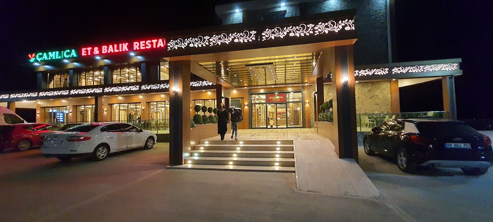 Sürgü Çamlıca Et Balık Restaurant — fotoğraf 1