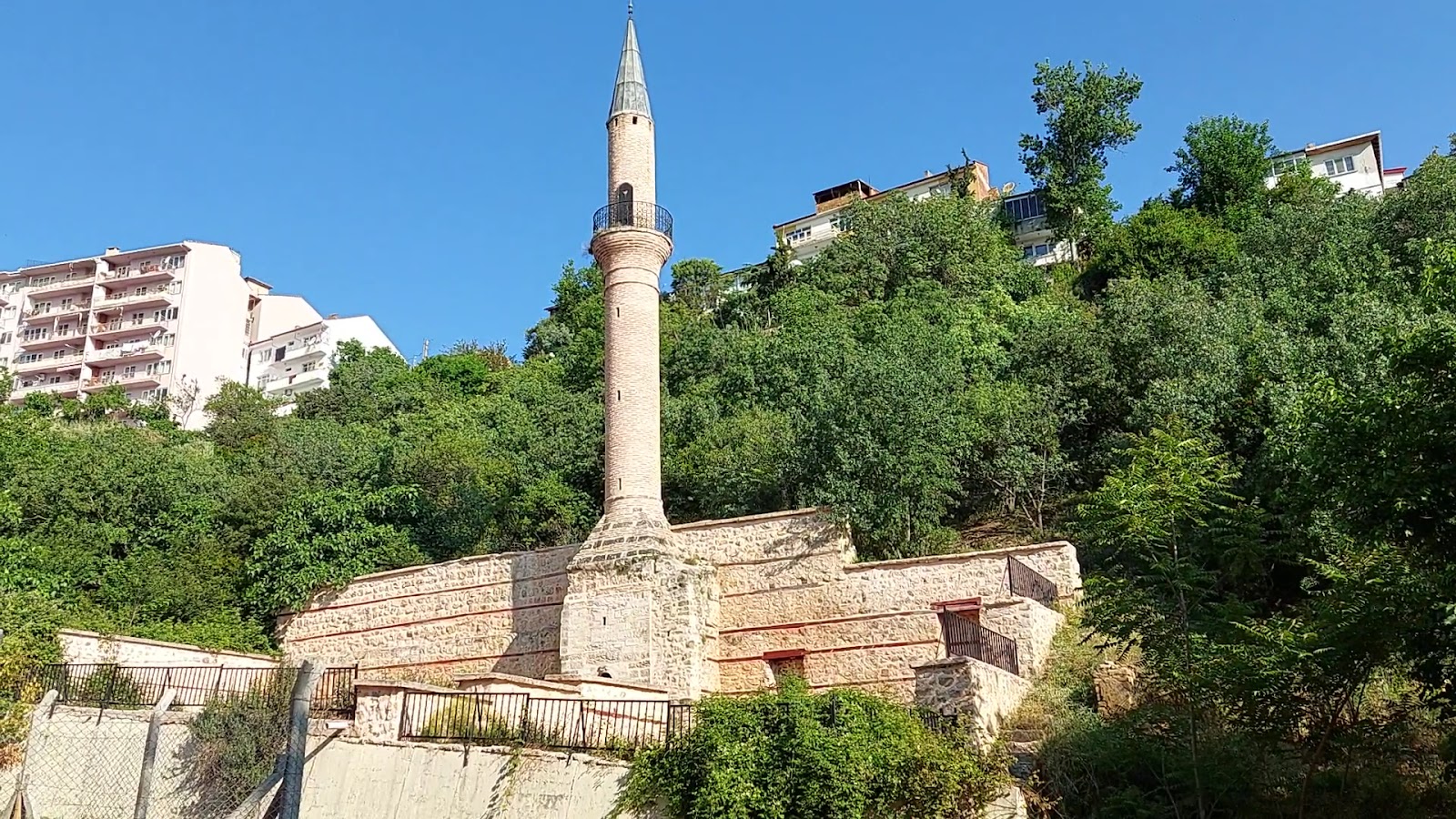 Tarihi Bilecik Camisi — fotoğraf 3