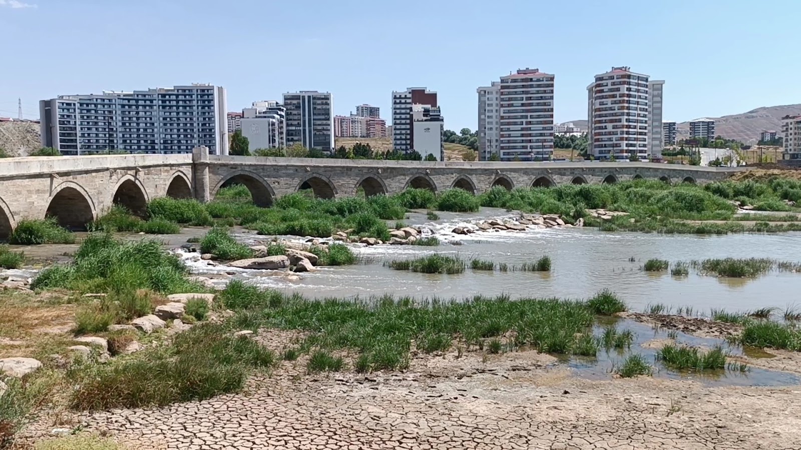 Tarihi Eğri Köprü — fotoğraf 3