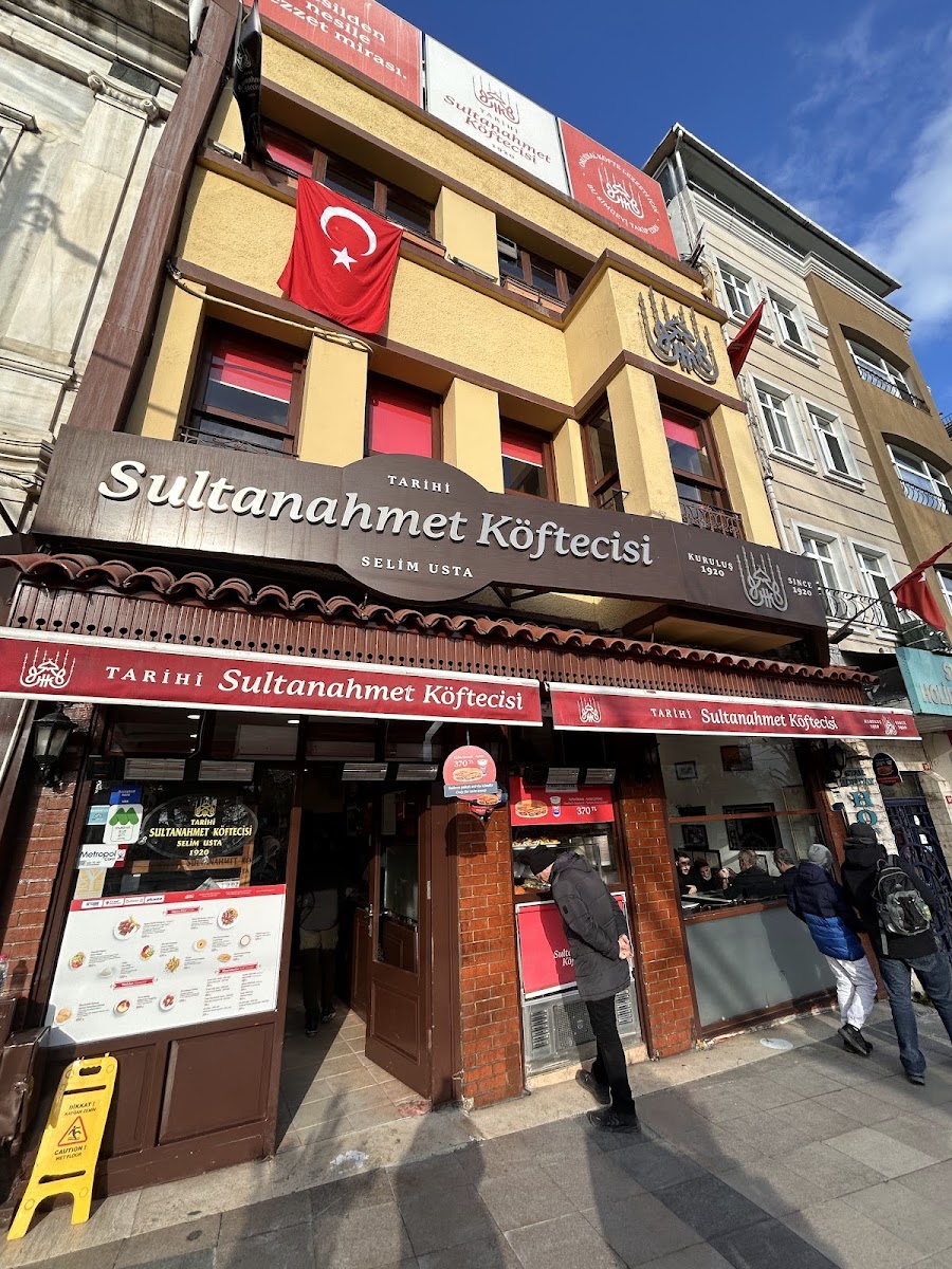 Tarihi Sultanahmet Köftecisi Selim Usta