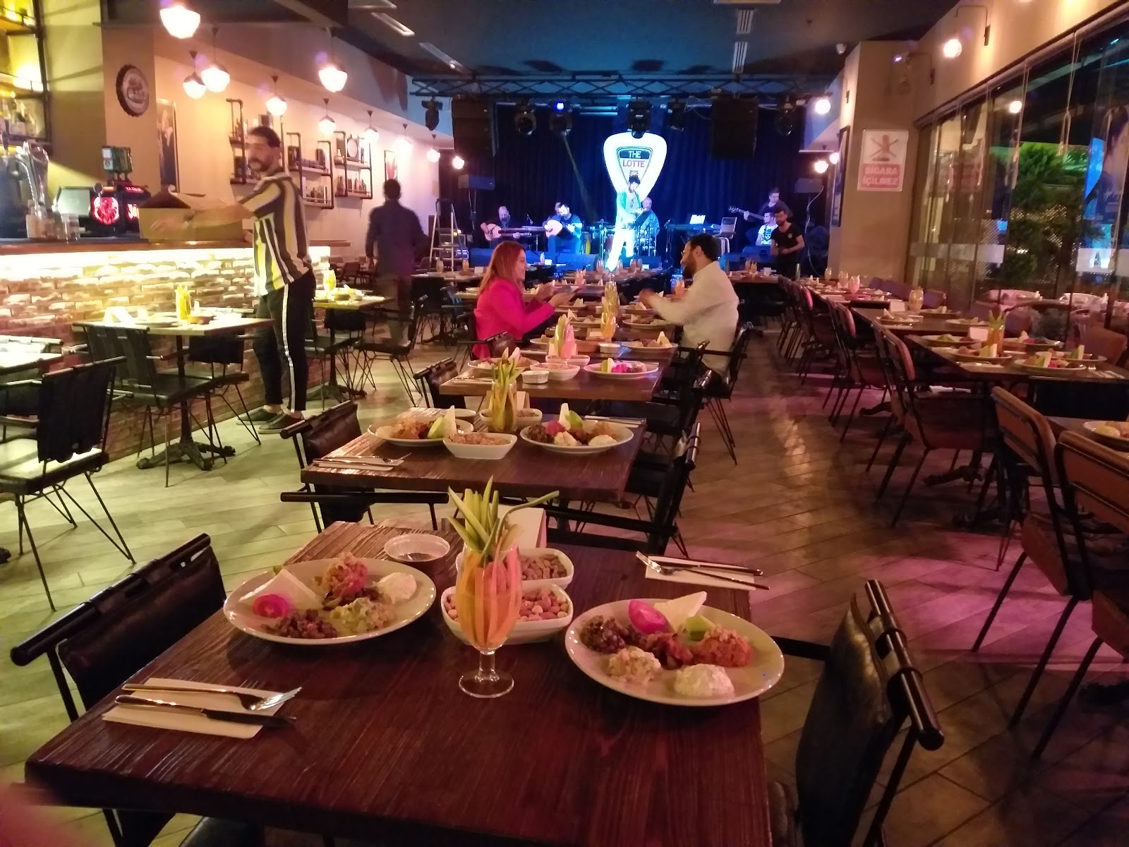 The Lotte Cafe Bistro — fotoğraf 4