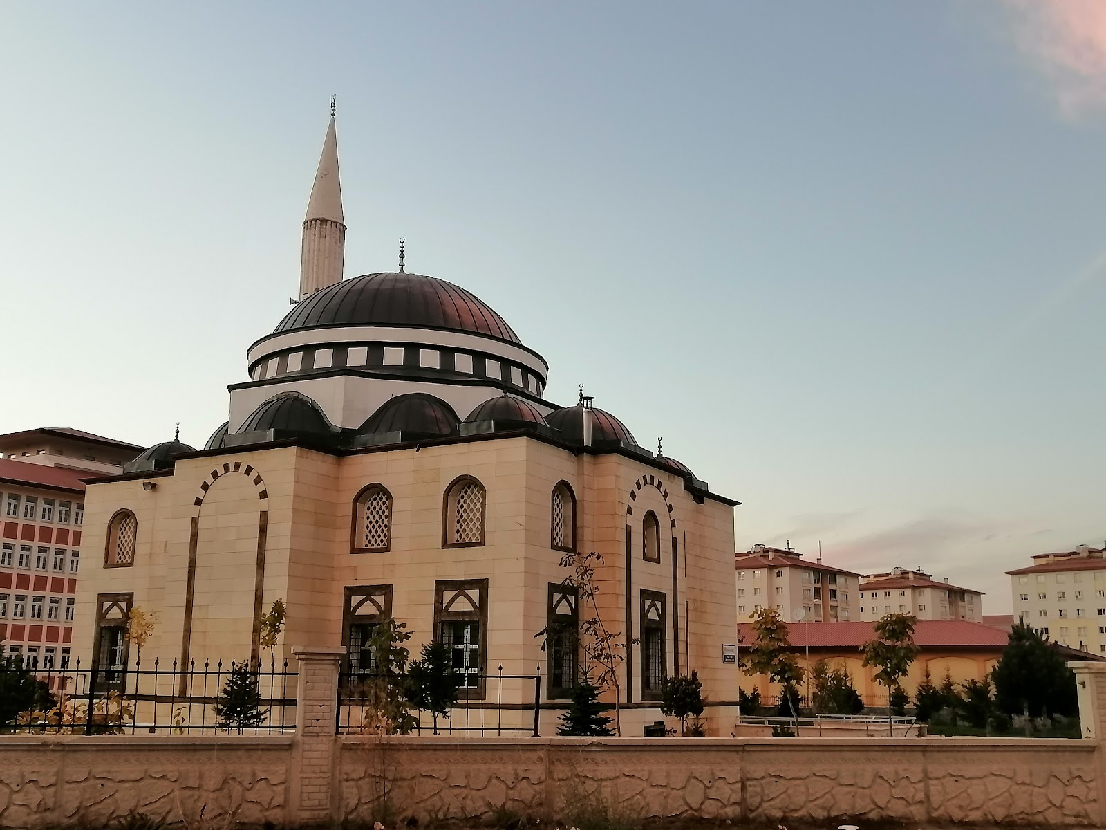 TOKİ 4. Etap Müştakbaba Camii — fotoğraf 1